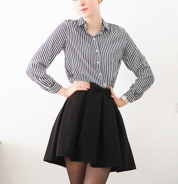 Montbold Pleated A-Line Midi Skirt
